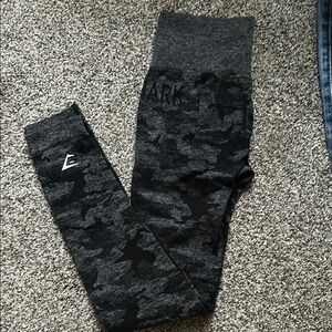 Gymshark women’s black camo leggings